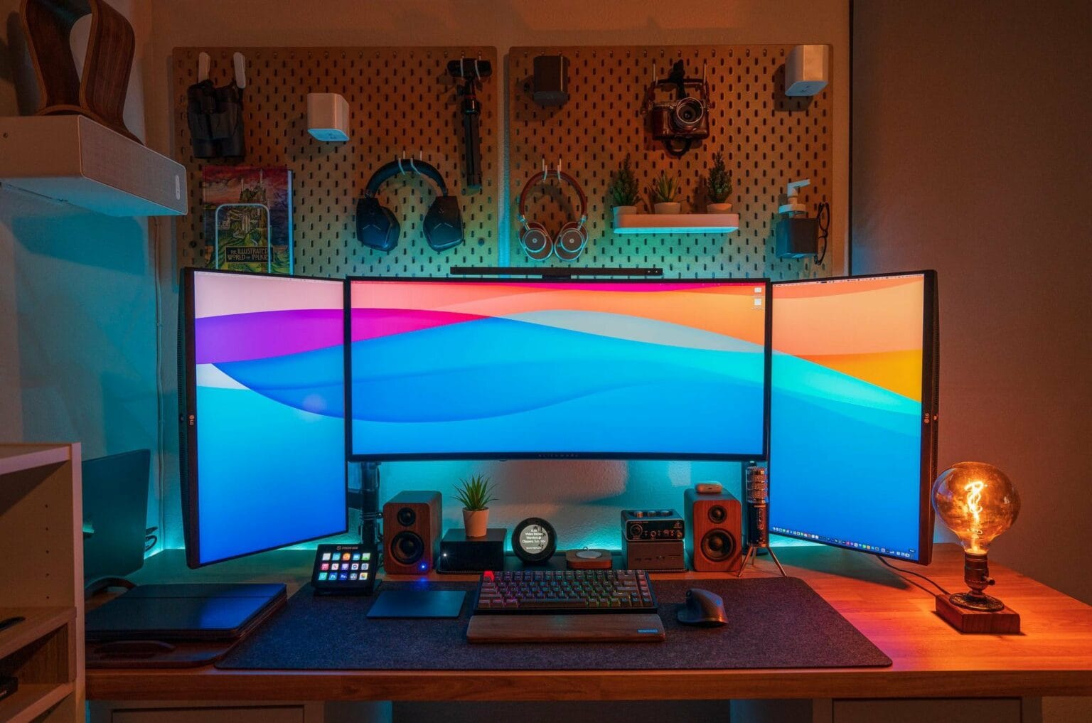 Triple Monitor Layout